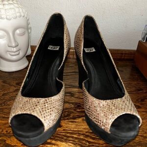 UGG 1002943 Toura Peep Toe Suede Metallic Leather Wedges Platform Heels Size 5